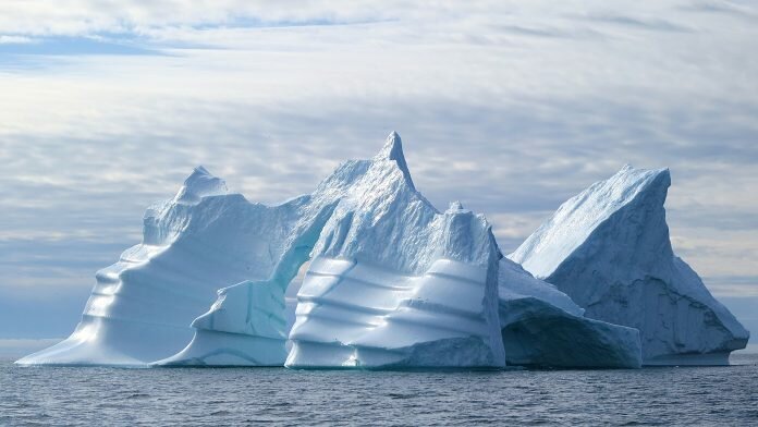 hybrid cruise ship roald amundsen